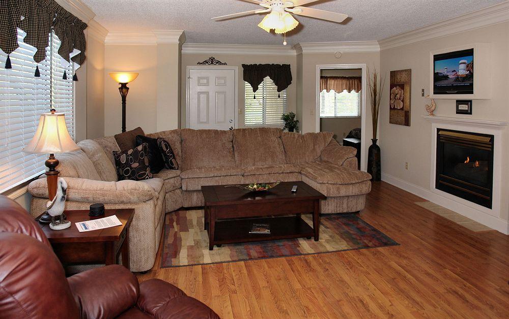 River Place 209 1br *