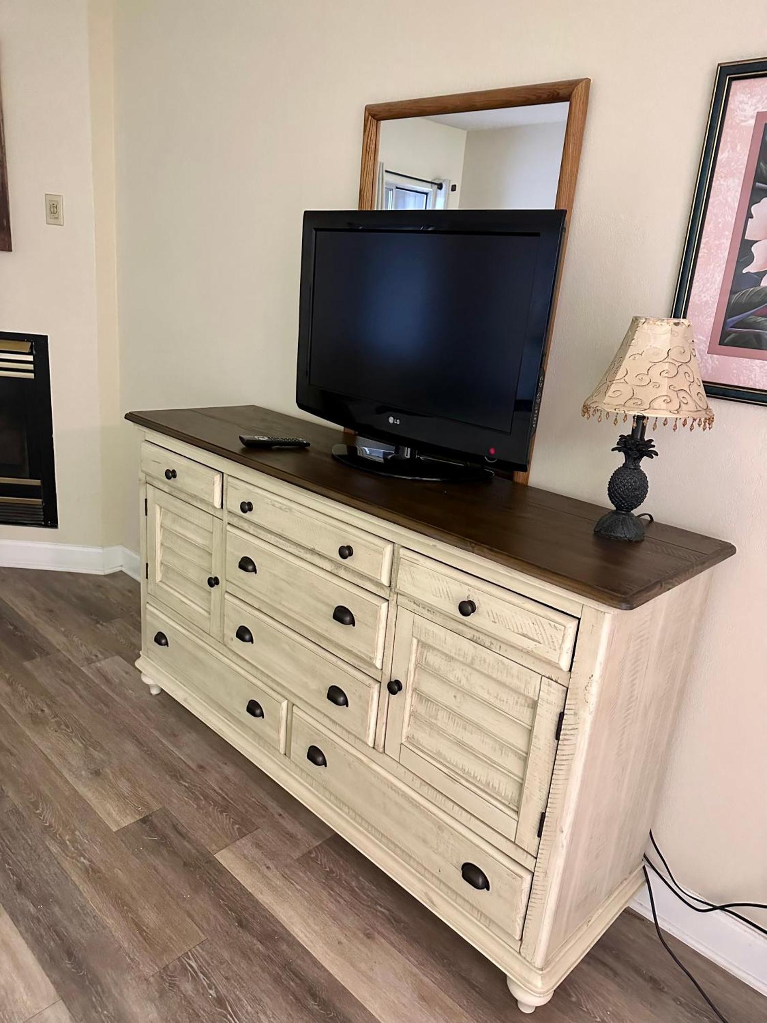 River Place 209 1br *