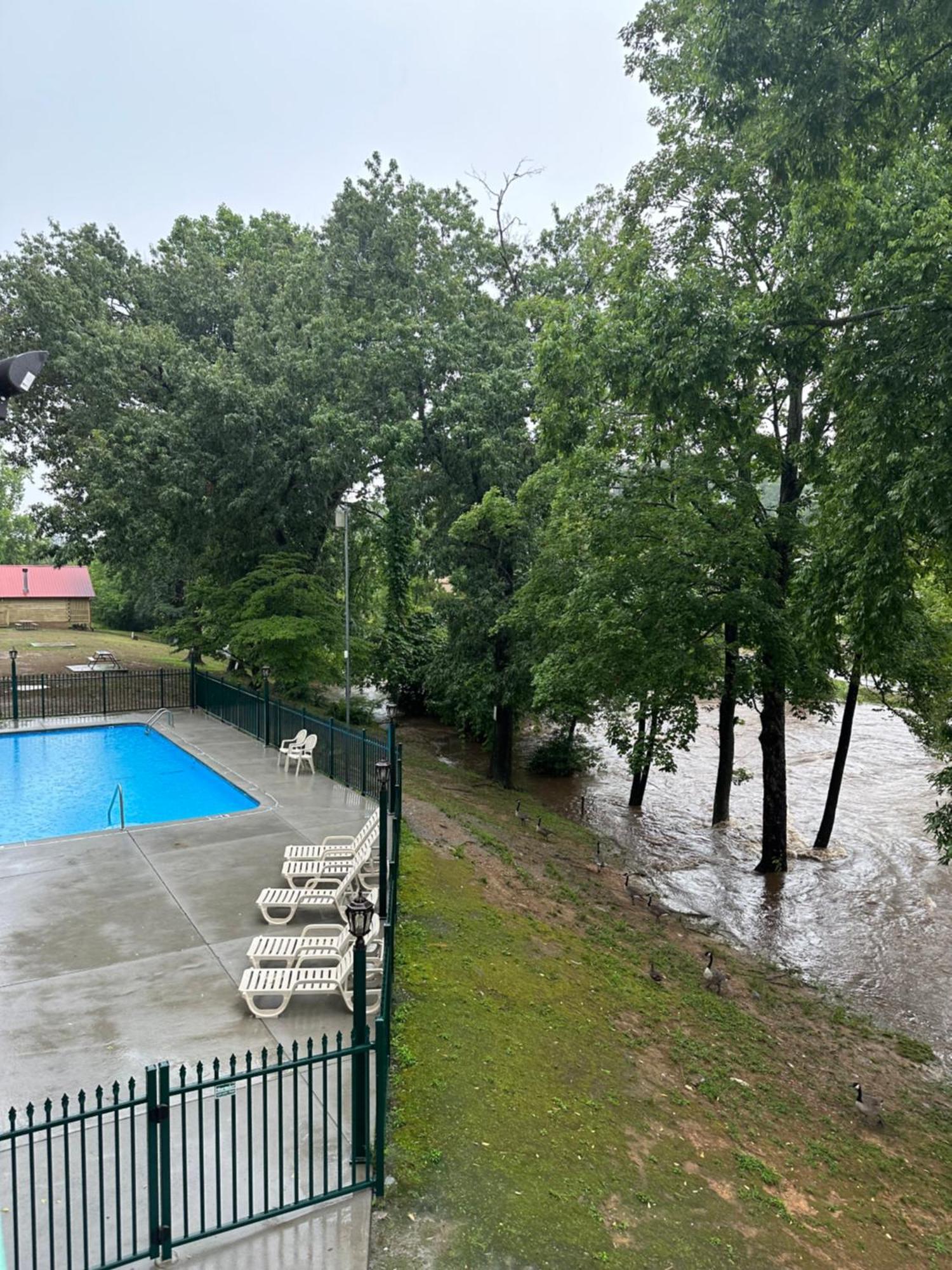 River Place 209 1br